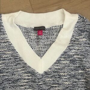 Vince Camuto Blue and White oversized V-Neck Sweater